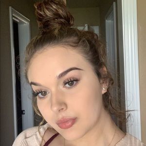 Meet your Posher, Sky